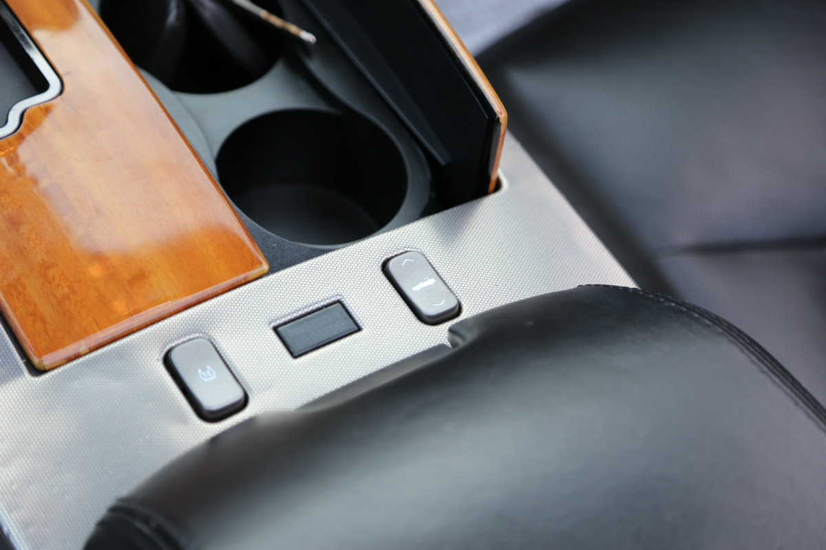 2004 Cadillac XLR - Light Platinum