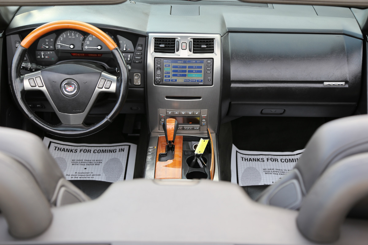 2004 Cadillac XLR - Light Platinum