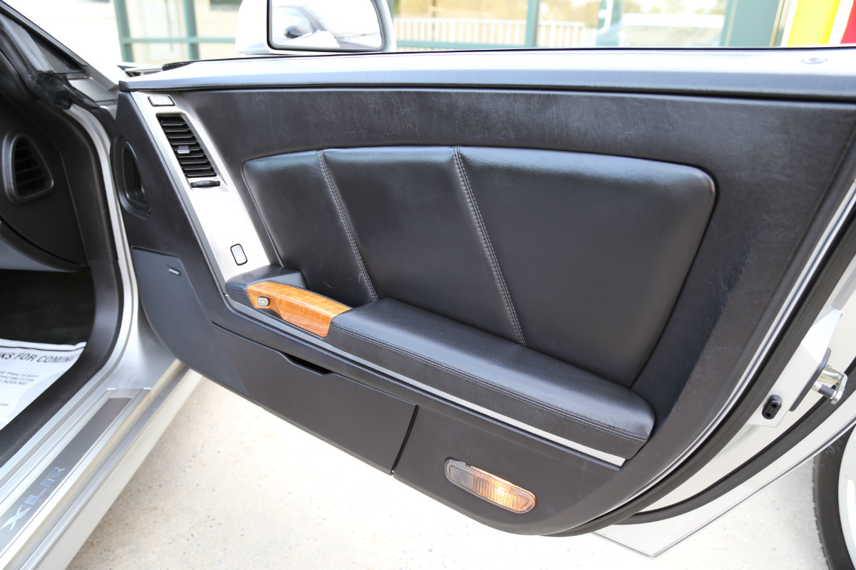 2004 Cadillac XLR - Light Platinum