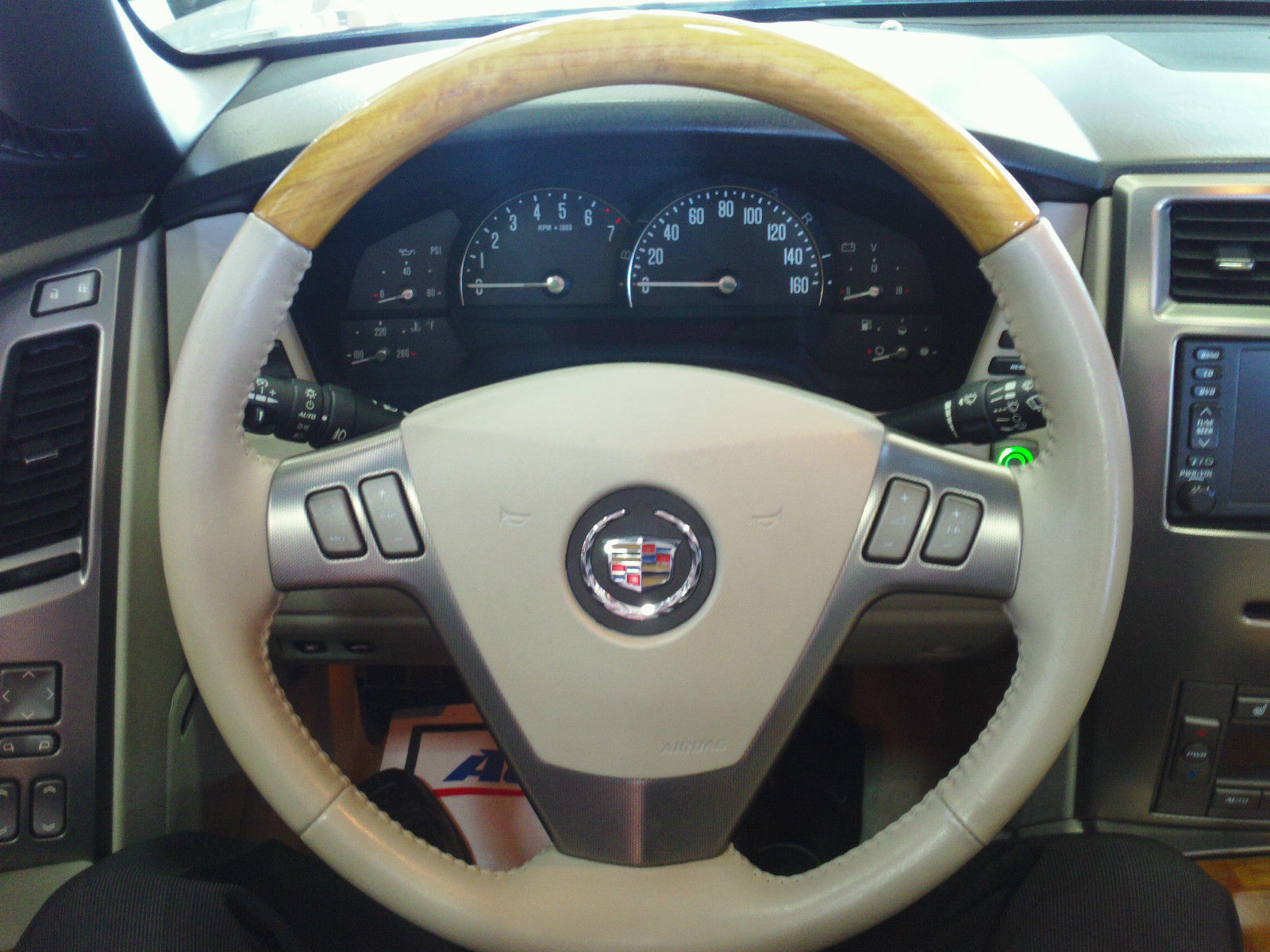 2004 Cadillac XLR - Neiman Marcus - #49