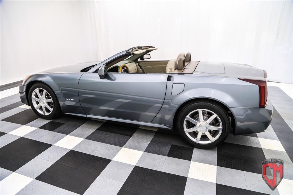 2004 Cadillac XLR - Thunder Gray