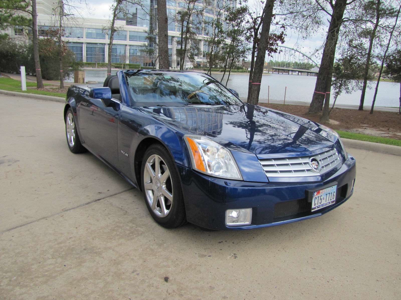 2004 Cadillac XLR - Xenon Blue