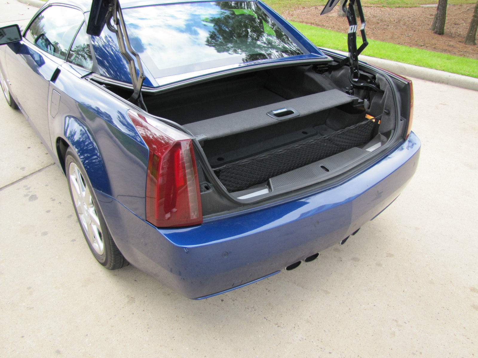 2004 Cadillac XLR - Xenon Blue