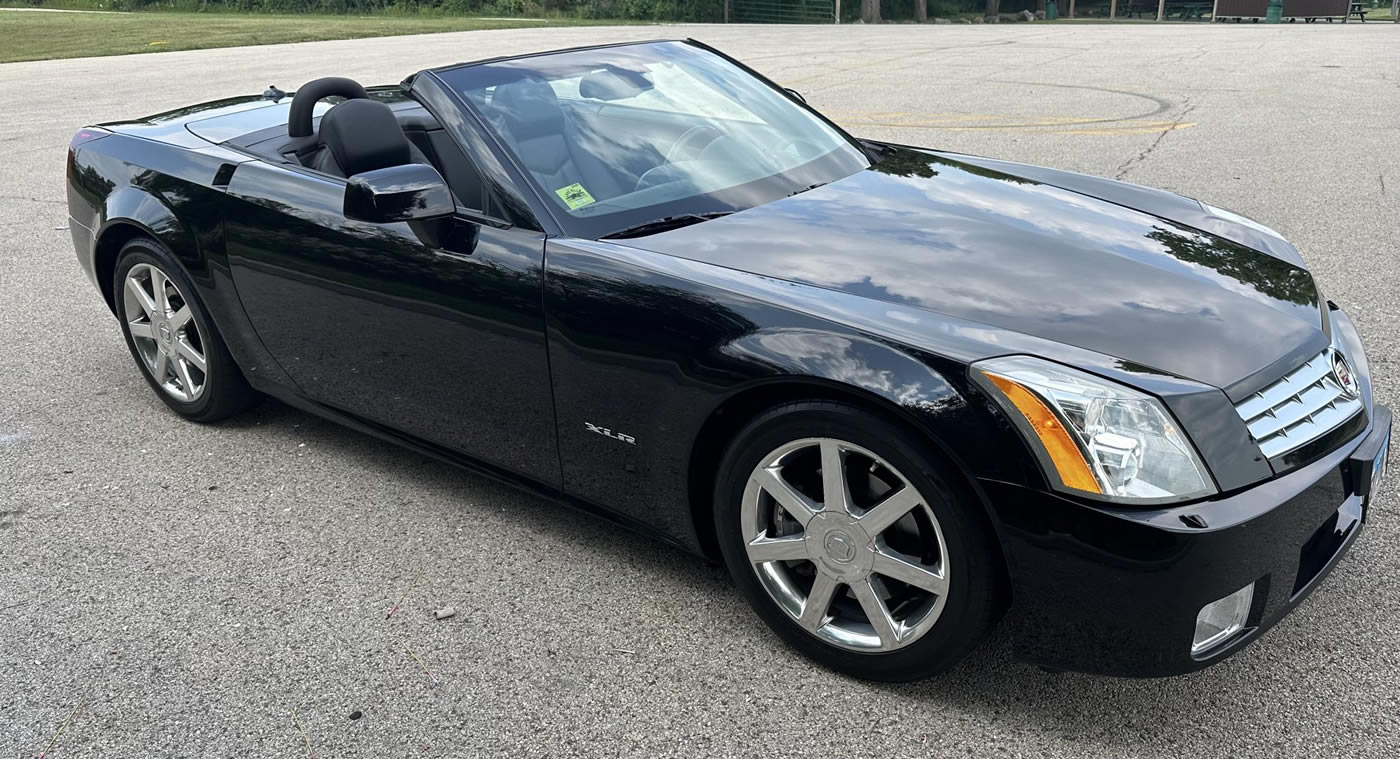 2005 Cadillac XLR in Black Raven