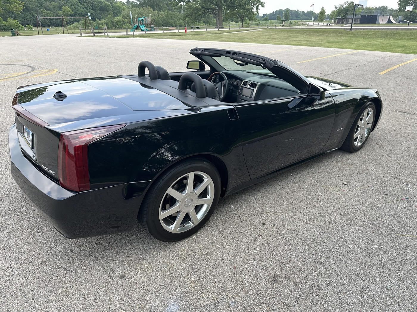 2005 Cadillac XLR in Black Raven