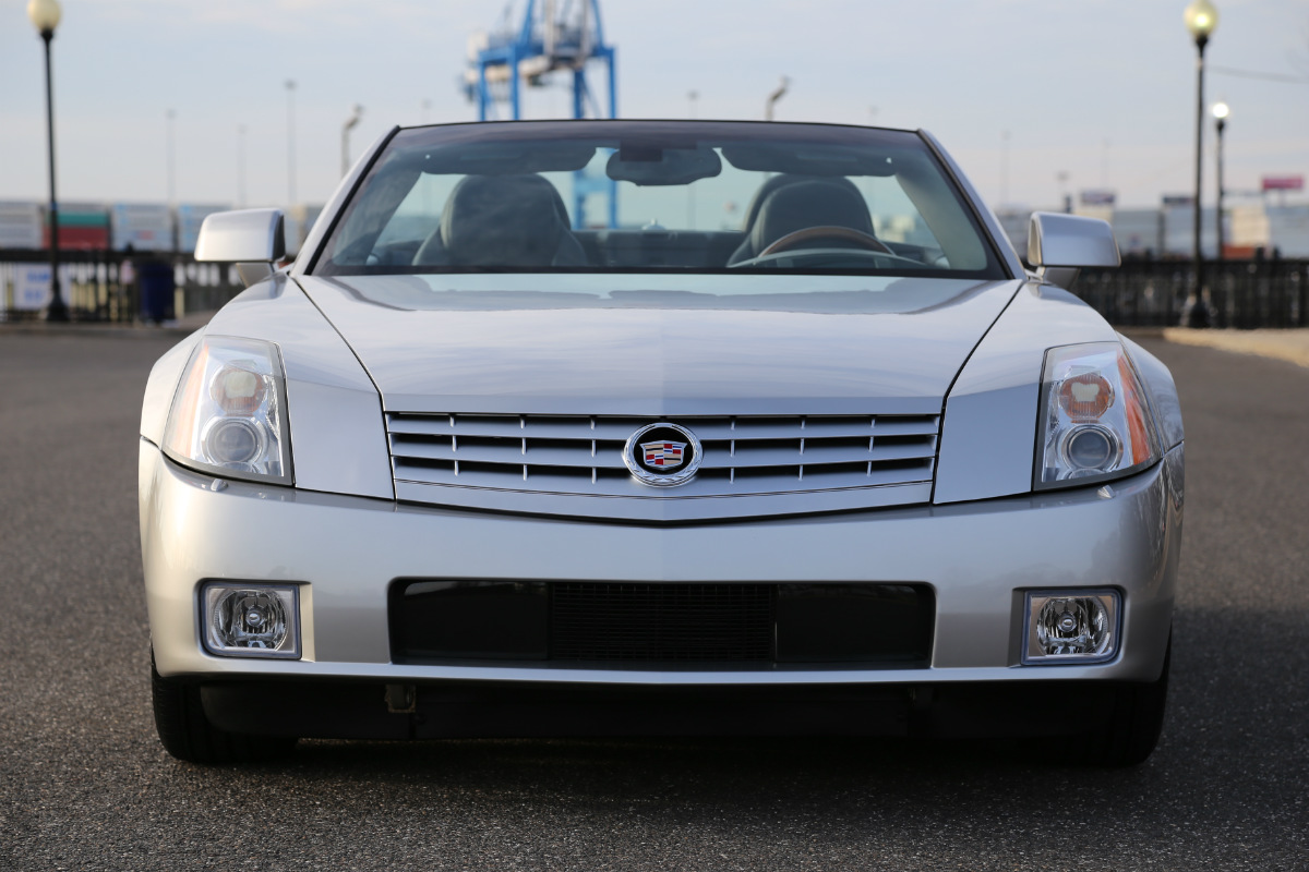 2005 Cadillac XLR - Light Platinum