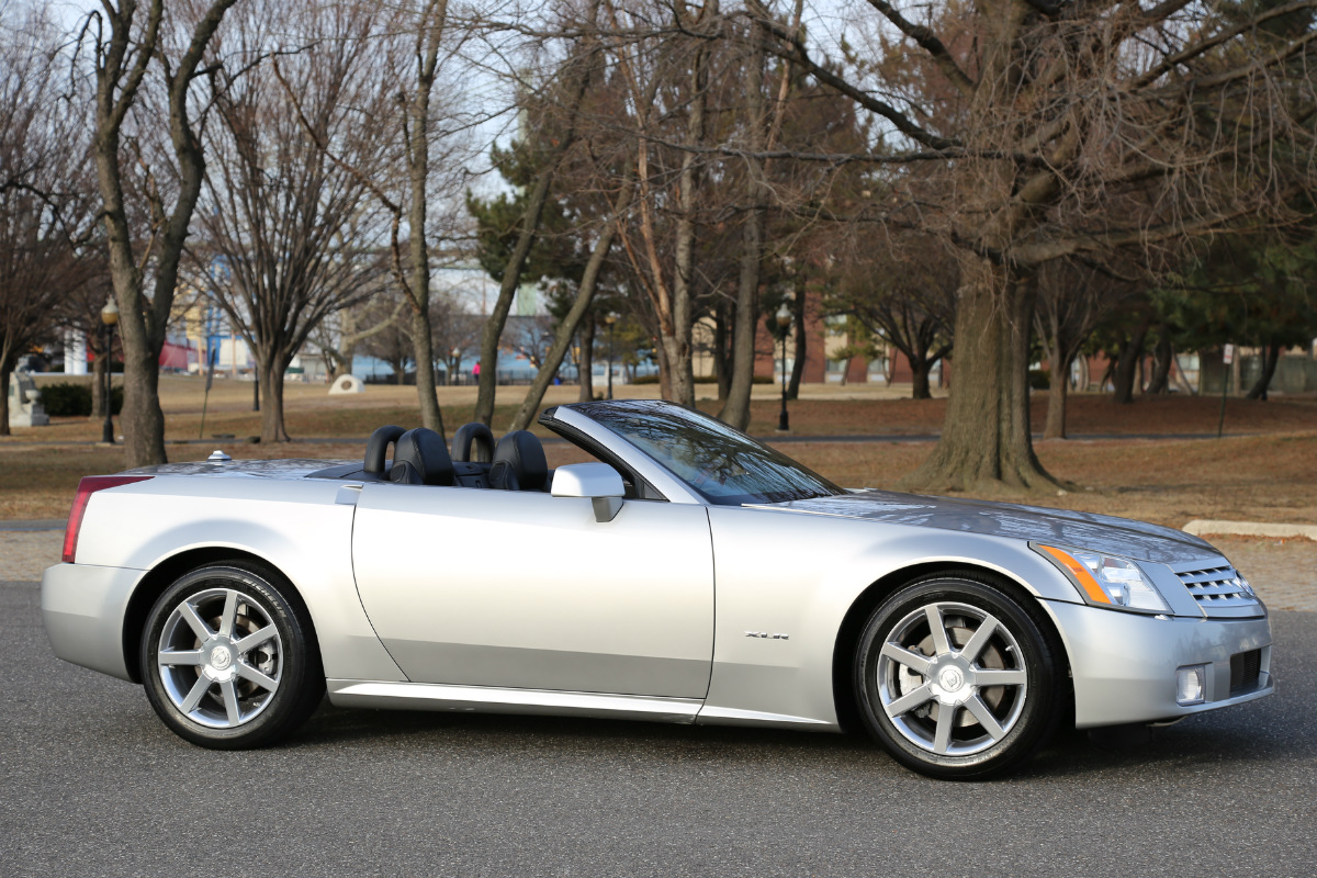 2005 Cadillac XLR - Light Platinum