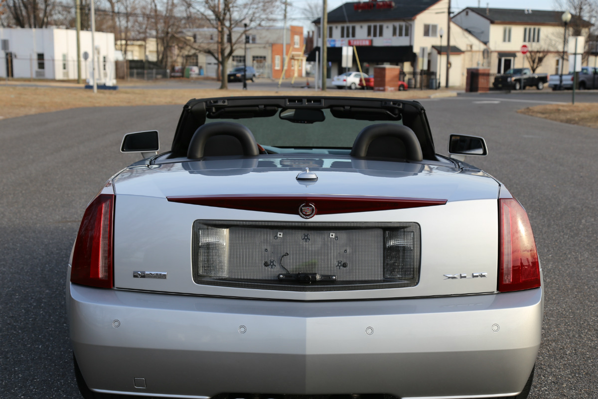 2005 Cadillac XLR - Light Platinum