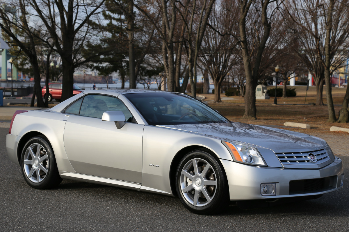 2005 Cadillac XLR - Light Platinum