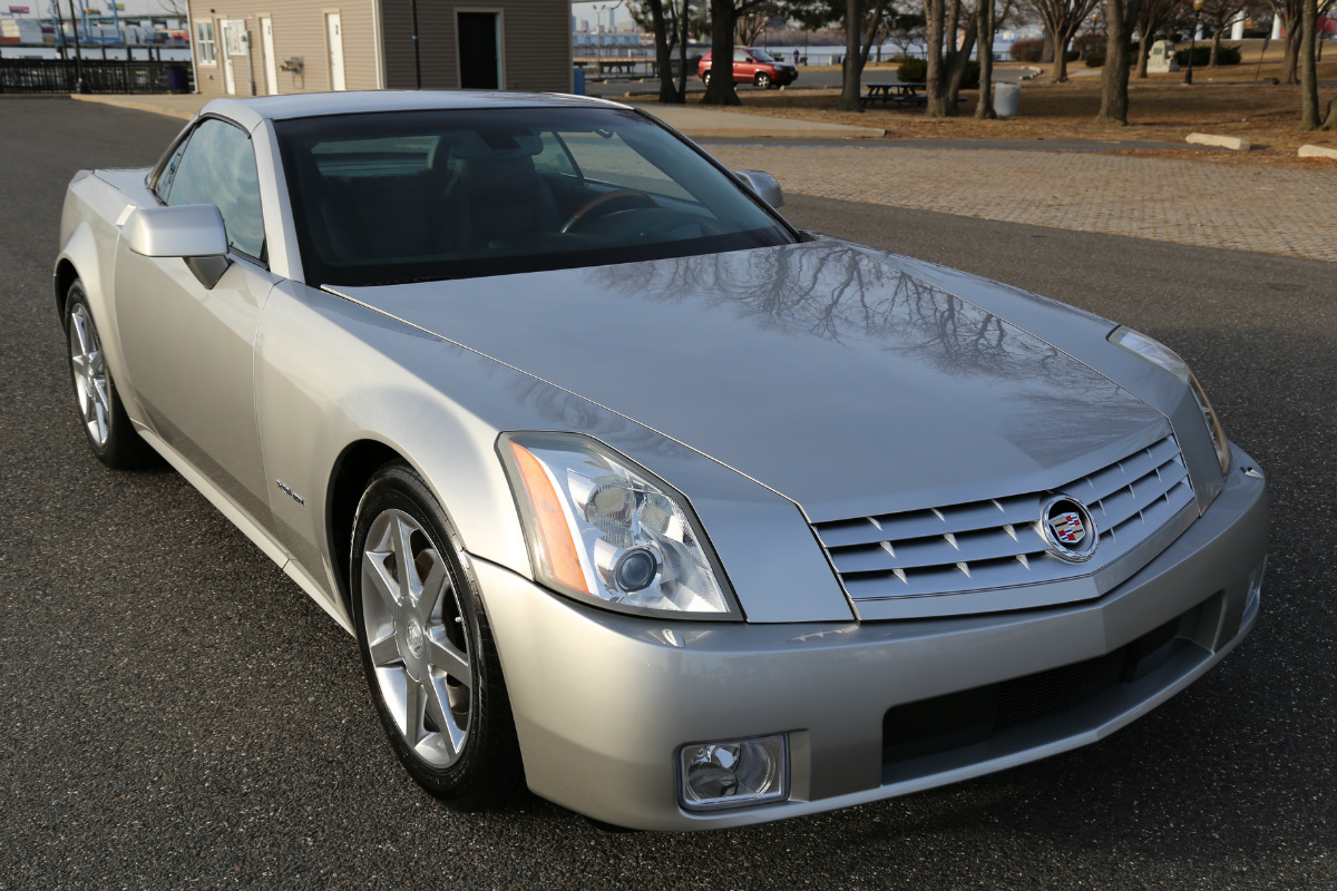 2005 Cadillac XLR - Light Platinum