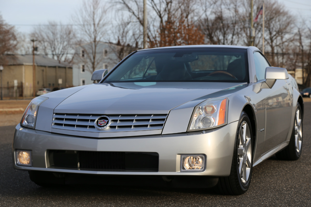 2005 Cadillac XLR - Light Platinum