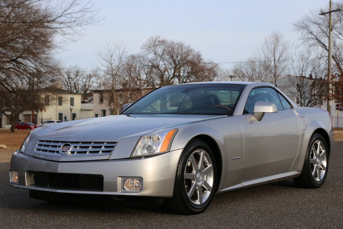 2005 Cadillac XLR - Light Platinum