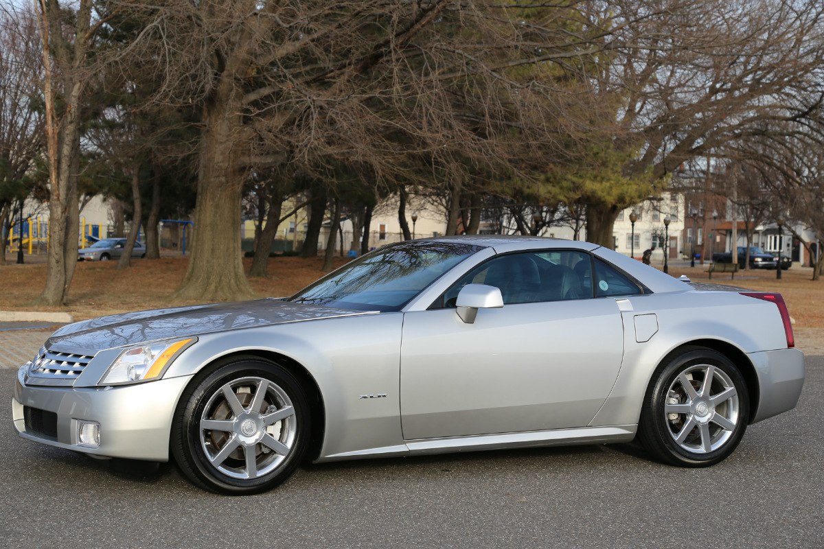 2005 Cadillac XLR - Light Platinum