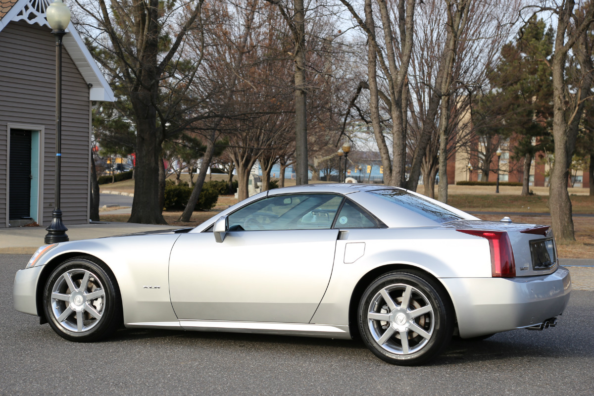 2005 Cadillac XLR - Light Platinum