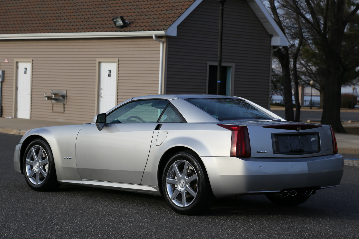 2005 Cadillac XLR - Light Platinum