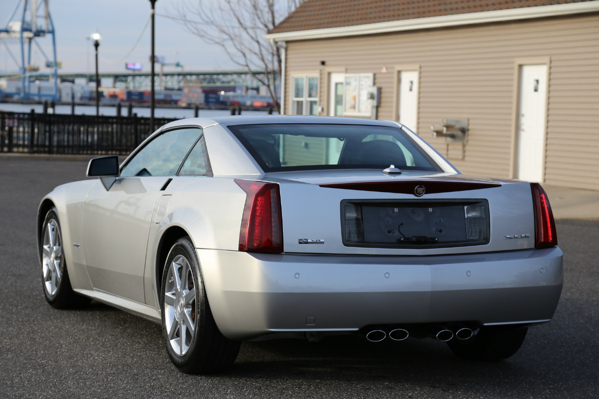 2005 Cadillac XLR - Light Platinum