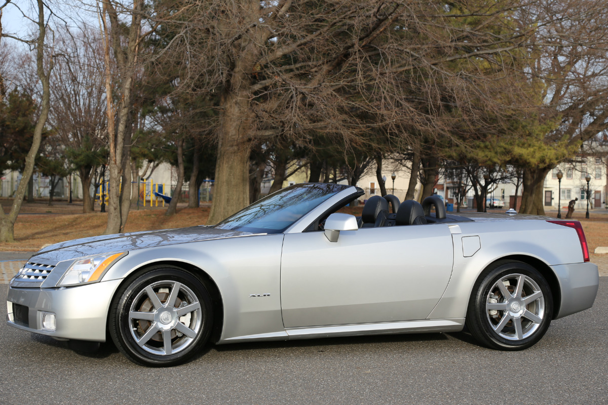 2005 Cadillac XLR - Light Platinum