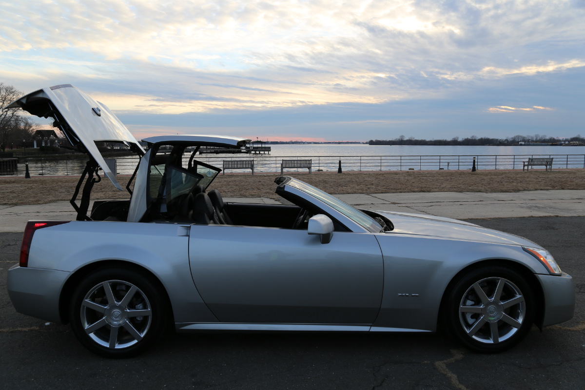 2005 Cadillac XLR - Light Platinum