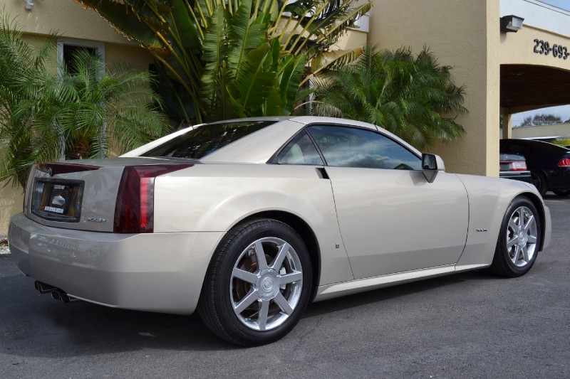 2006 Cadillac XLR - Gold Mist