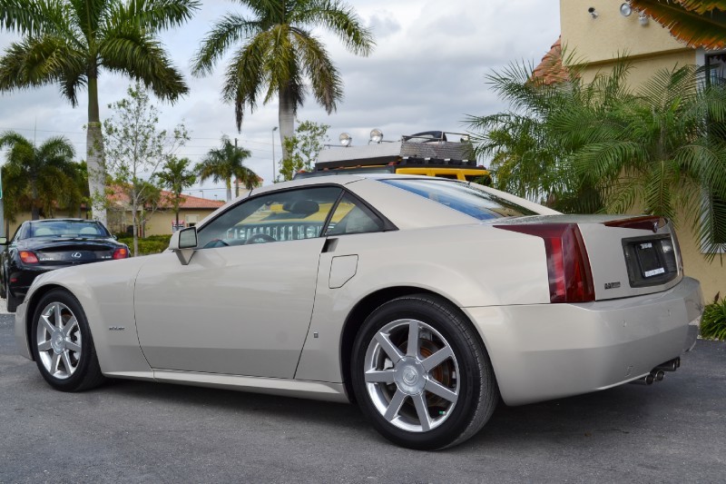 2006 Cadillac XLR - Gold Mist
