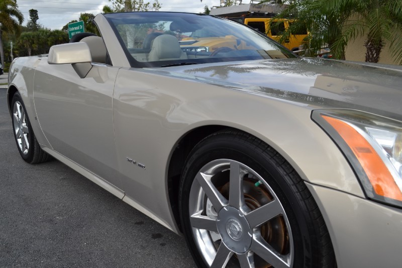 2006 Cadillac XLR - Gold Mist