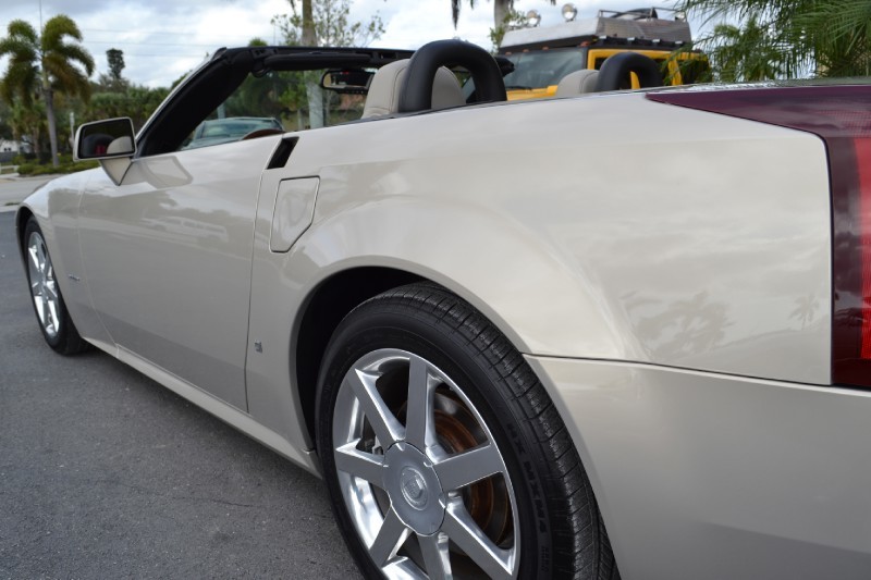 2006 Cadillac XLR - Gold Mist