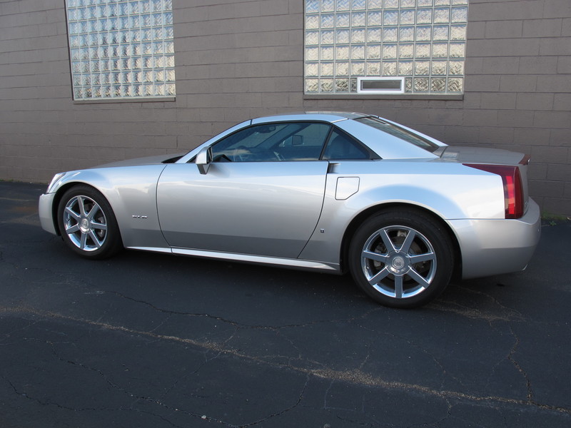 2006 Cadillac XLR - Light Platinum