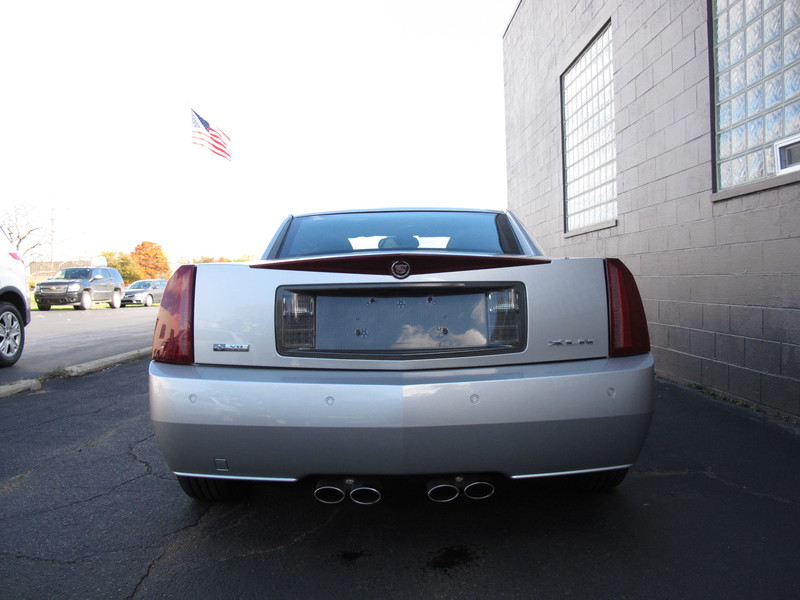 2006 Cadillac XLR - Light Platinum