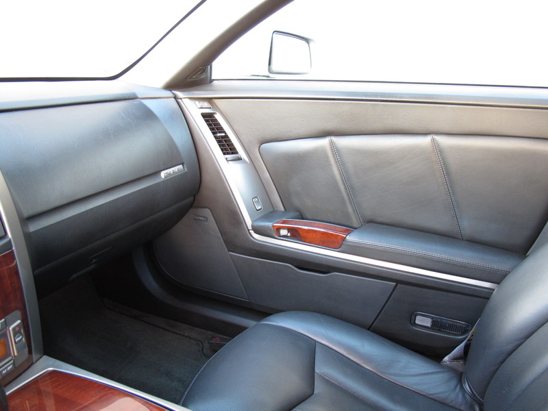 2006 Cadillac XLR - Light Platinum