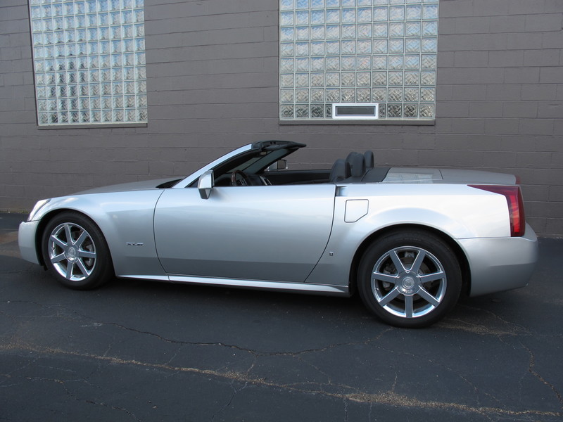 2006 Cadillac XLR - Light Platinum