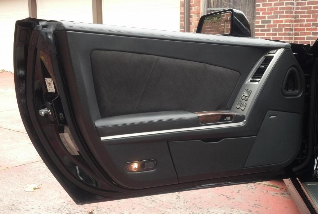 2006 Cadillac XLR-V - Black Raven