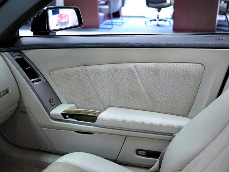 2006 Cadillac XLR-V - Black Raven