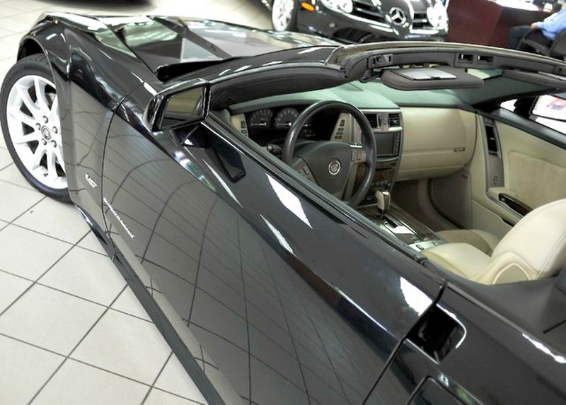 2006 Cadillac XLR-V - Black Raven
