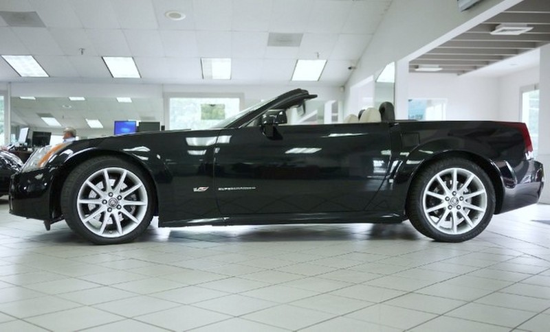 2006 Cadillac XLR-V - Black Raven