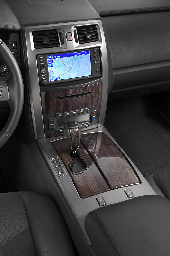 2006 Cadillac XLR-V Center Console