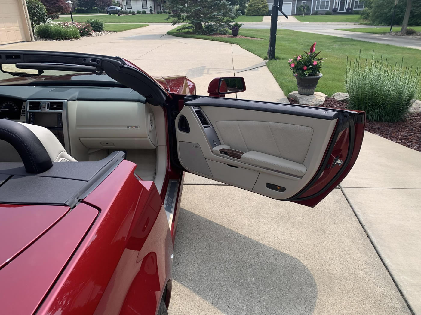 2006 Cadillac XLR-V in Infrared with Shale Ebony Interior