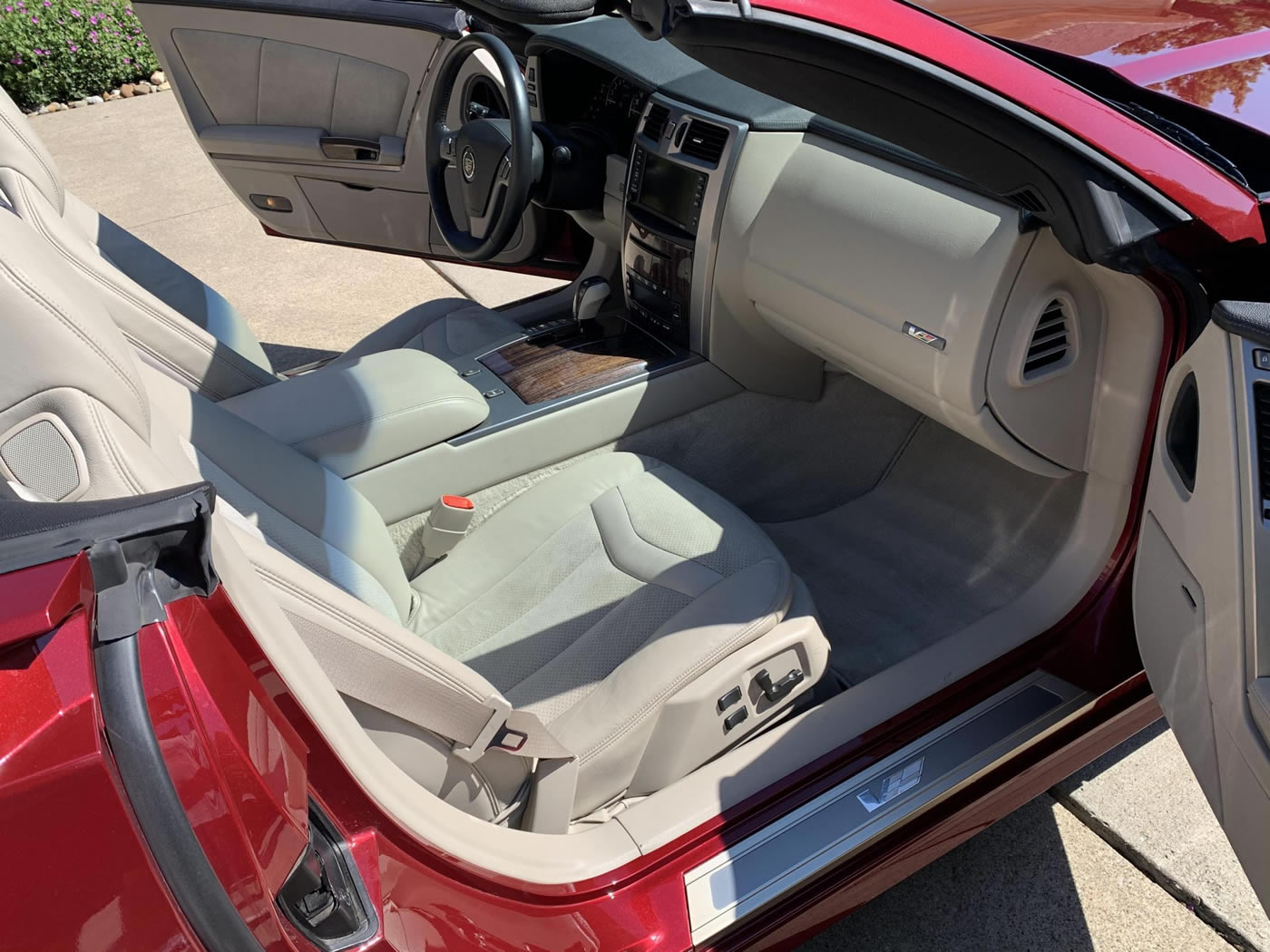 2006 Cadillac XLR-V in Infrared with Shale Ebony Interior