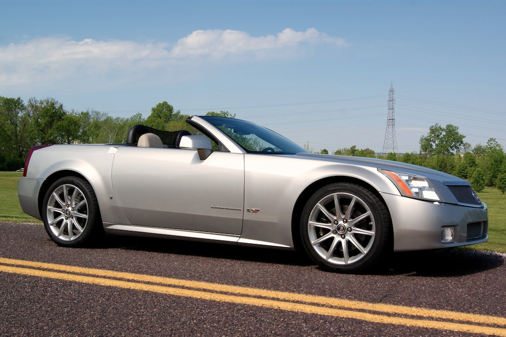 2006 Cadillac XLR-V in Light Platinum