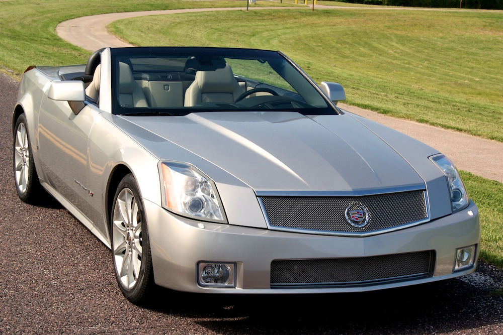 2006 Cadillac XLR-V in Light Platinum