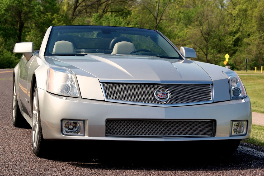 2006 Cadillac XLR-V in Light Platinum