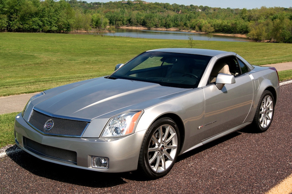 2006 Cadillac XLR-V in Light Platinum