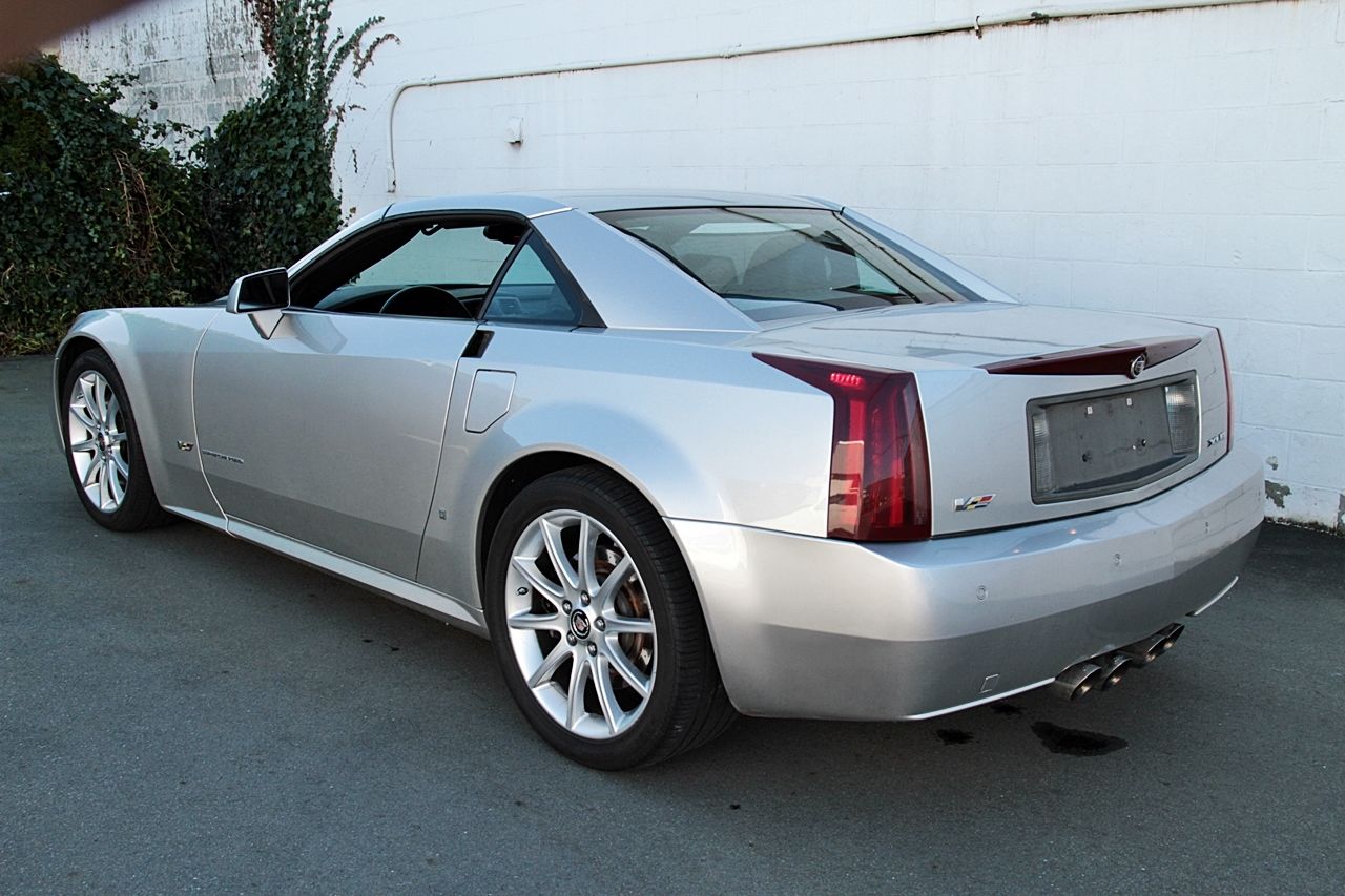 2006 Cadillac XLR-V - Light Platinum