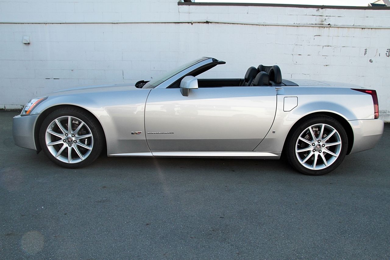 2006 Cadillac XLR-V - Light Platinum