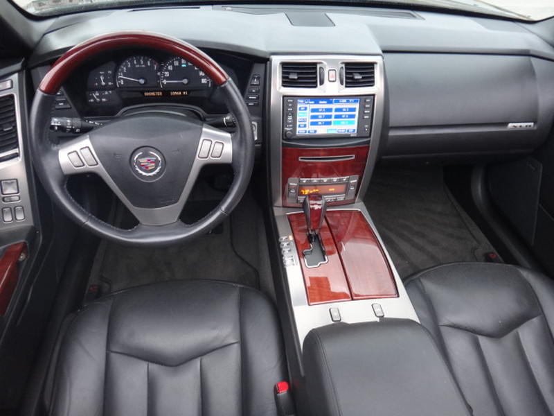 2007 Cadillac XLR in Black Raven