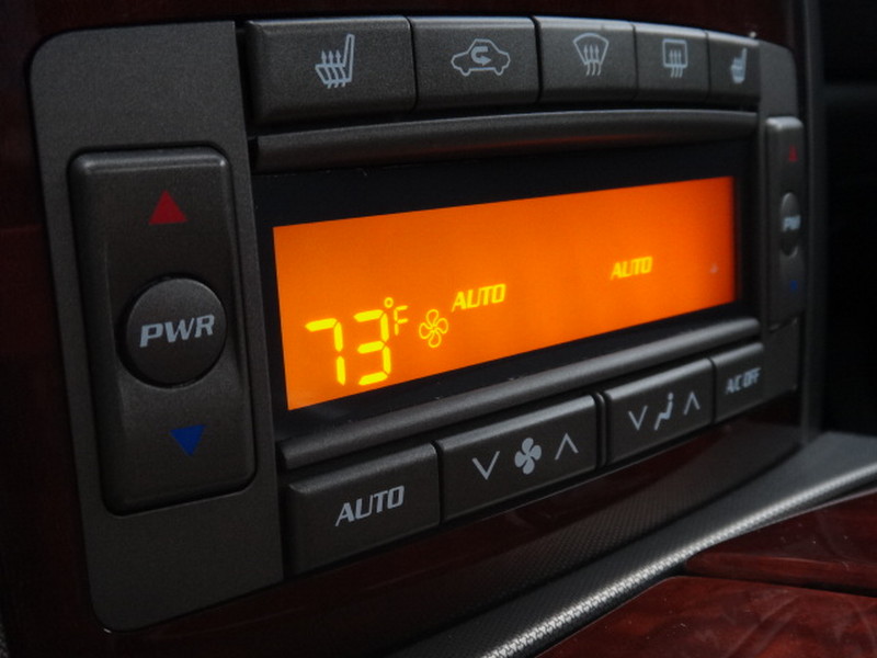 2007 Cadillac XLR in Black Raven