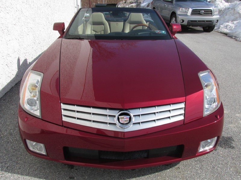 2007 Cadillac XLR in Infrared