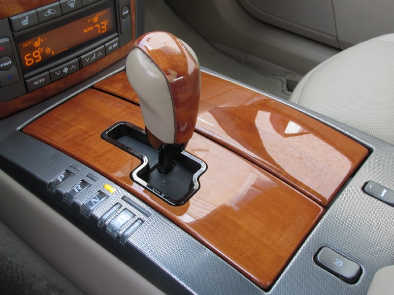 2007 Cadillac XLR in Infrared