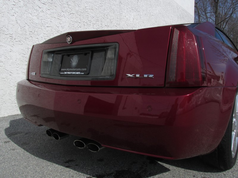 2007 Cadillac XLR in Infrared