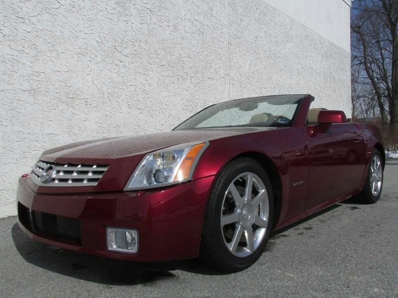 2007 Cadillac XLR in Infrared