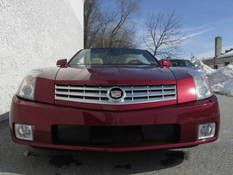 2007 Cadillac XLR in Infrared